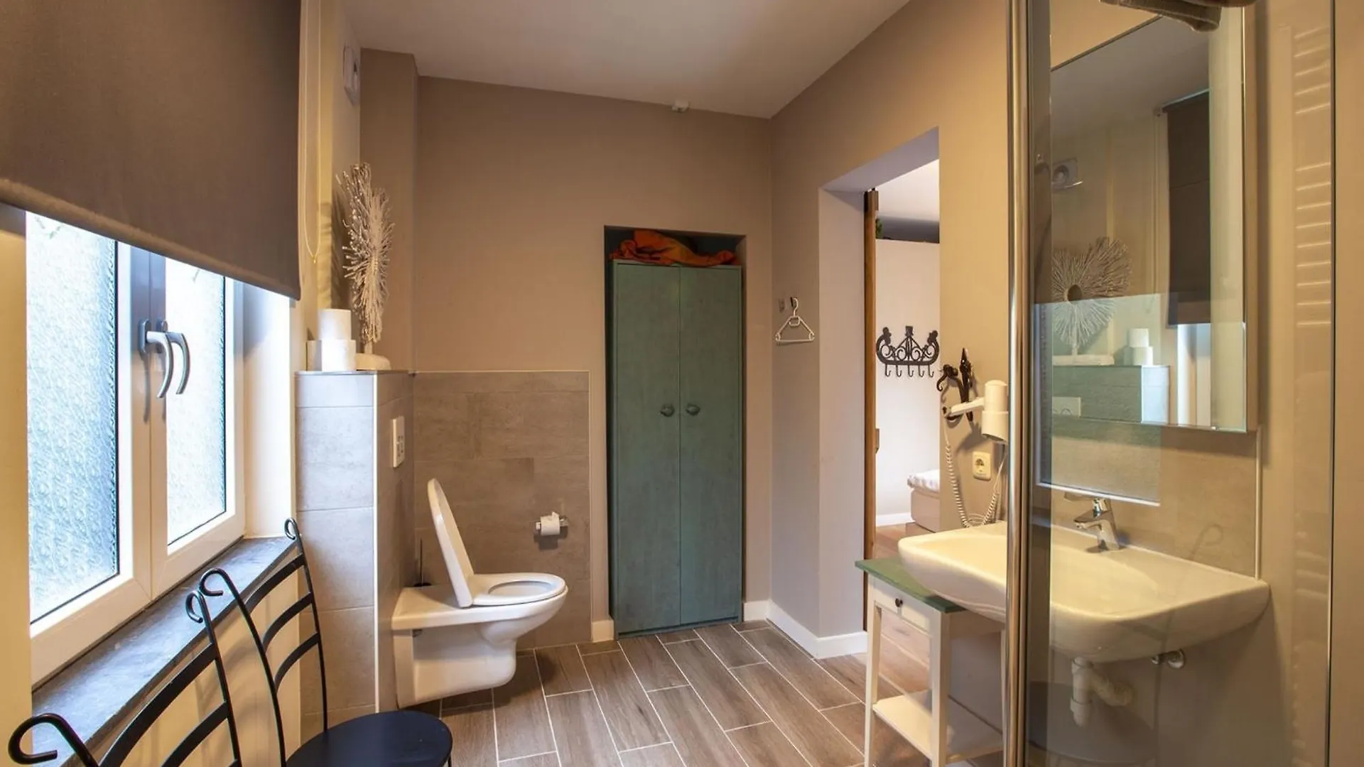 Romantic Apartment Nous In Valkenburg 팔켄뷔르흐안더횔 0*,  네덜란드